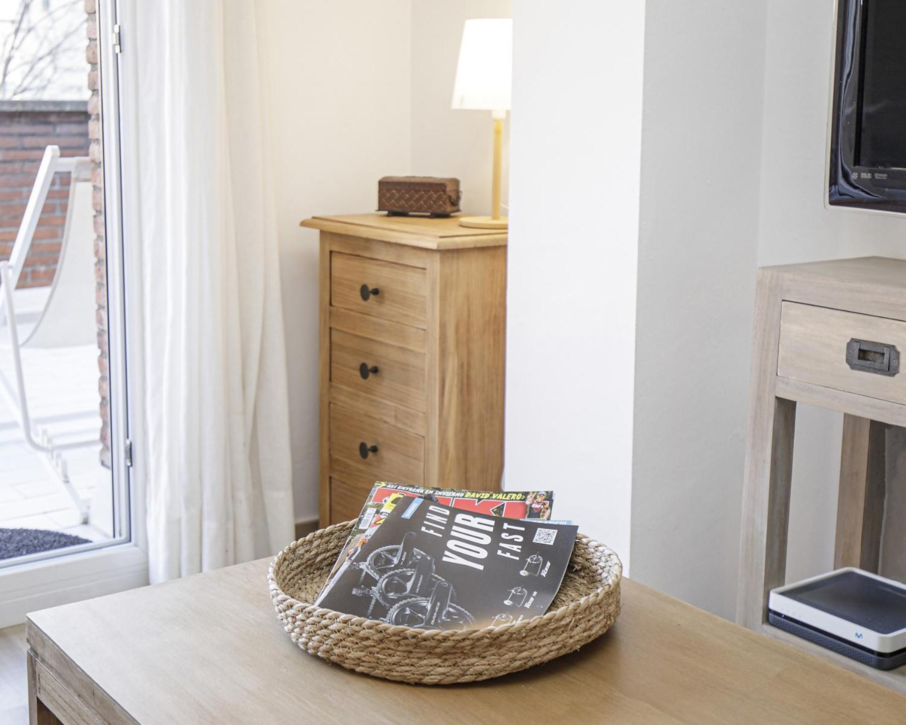 Apartamento Con Gran Terraza En Жерона Екстер'єр фото